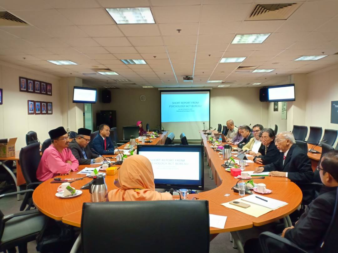 KUNJUNGAN MESRA LEMBAGA KAUNSELOR KE JABATAN PERKHIDMATAN AWAM